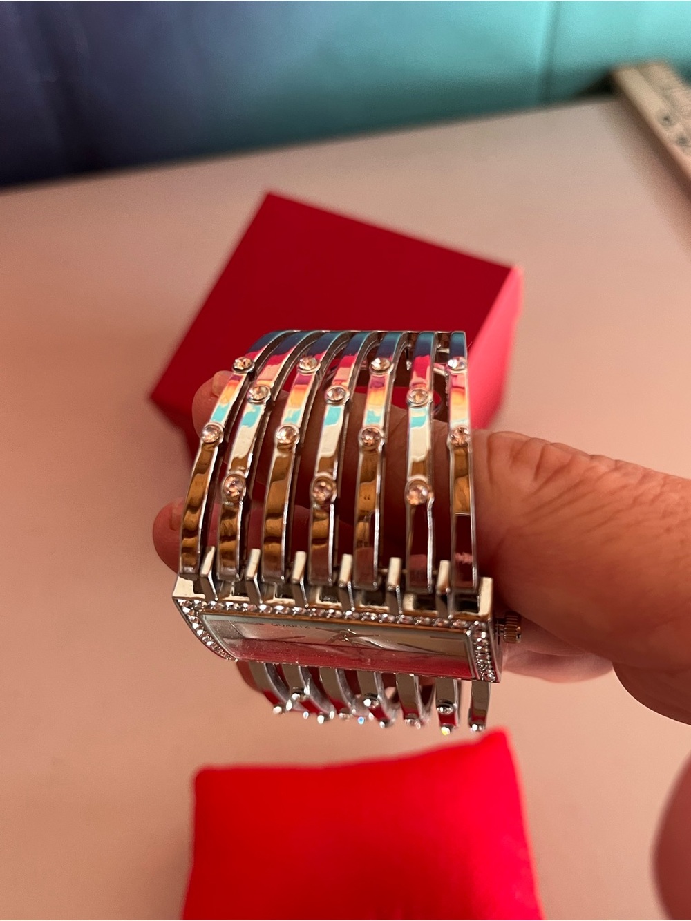 Square Quartz Watch - Picture 5 of 8